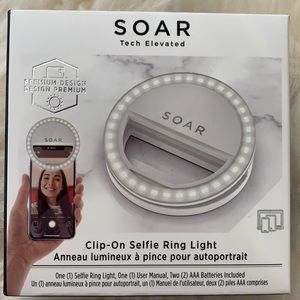Soar Tech Elevated clip on selfie ring light